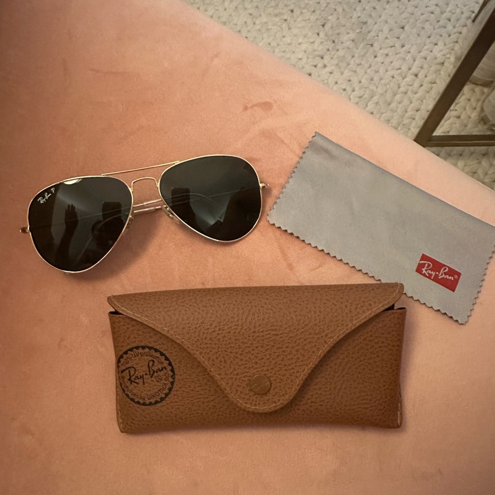Ray-Ban Gold Frame Aviator Sunglasses